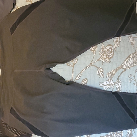 Capris - Picture 5 of 10